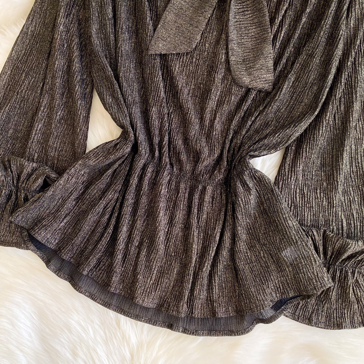 Camicia donna con scollo a v e maniche a lanterna per ufficio_voghion.com