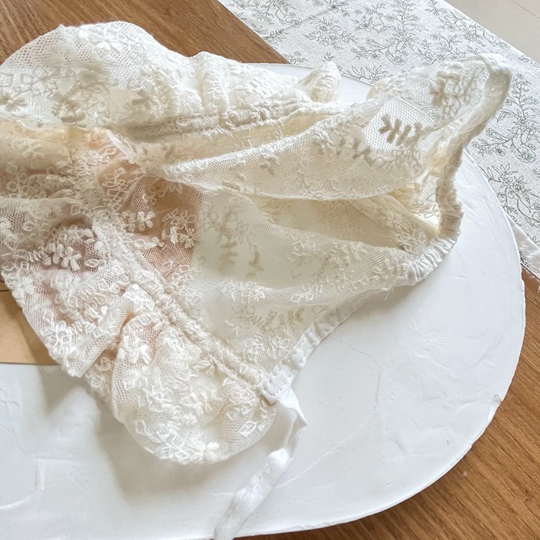 夏のレースの花の赤ちゃんの日よけ帽子女の赤ちゃん通気性新生児ハロゲンドア帽子西洋スタイルプリンセス帽子