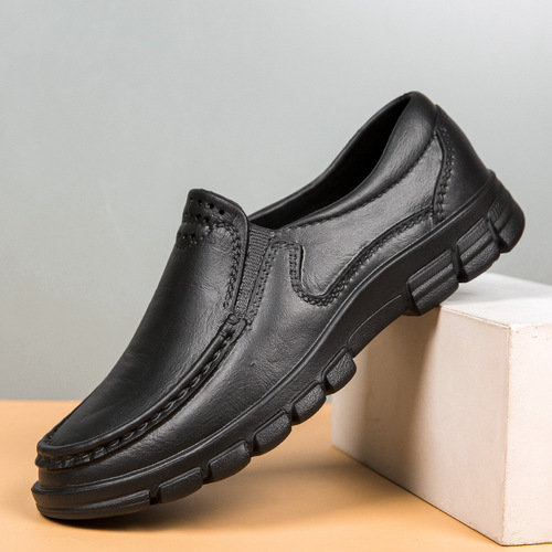 New large size slip-on shoes, kitchen non-slip shoes, step-on black sole leather shoes, oil-proof chef shoes, casual wear-resistant EVA