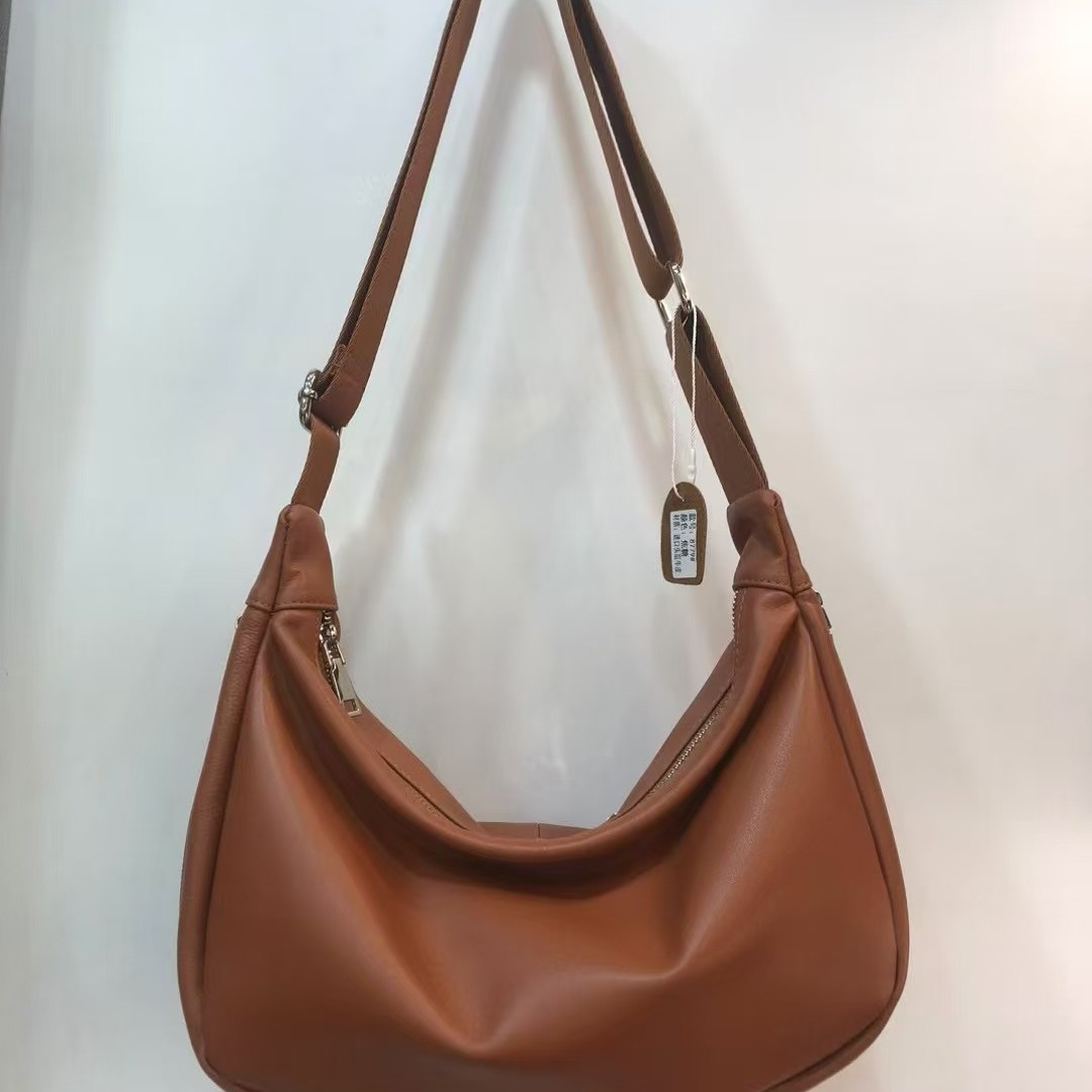 Nuevo bolso retro europeo y americano de cuero de hombro único bolso de mujer de tendencia transfronteriza bolso de hombro cruzado bolso de cuero de vaca de moda de gran capacidad