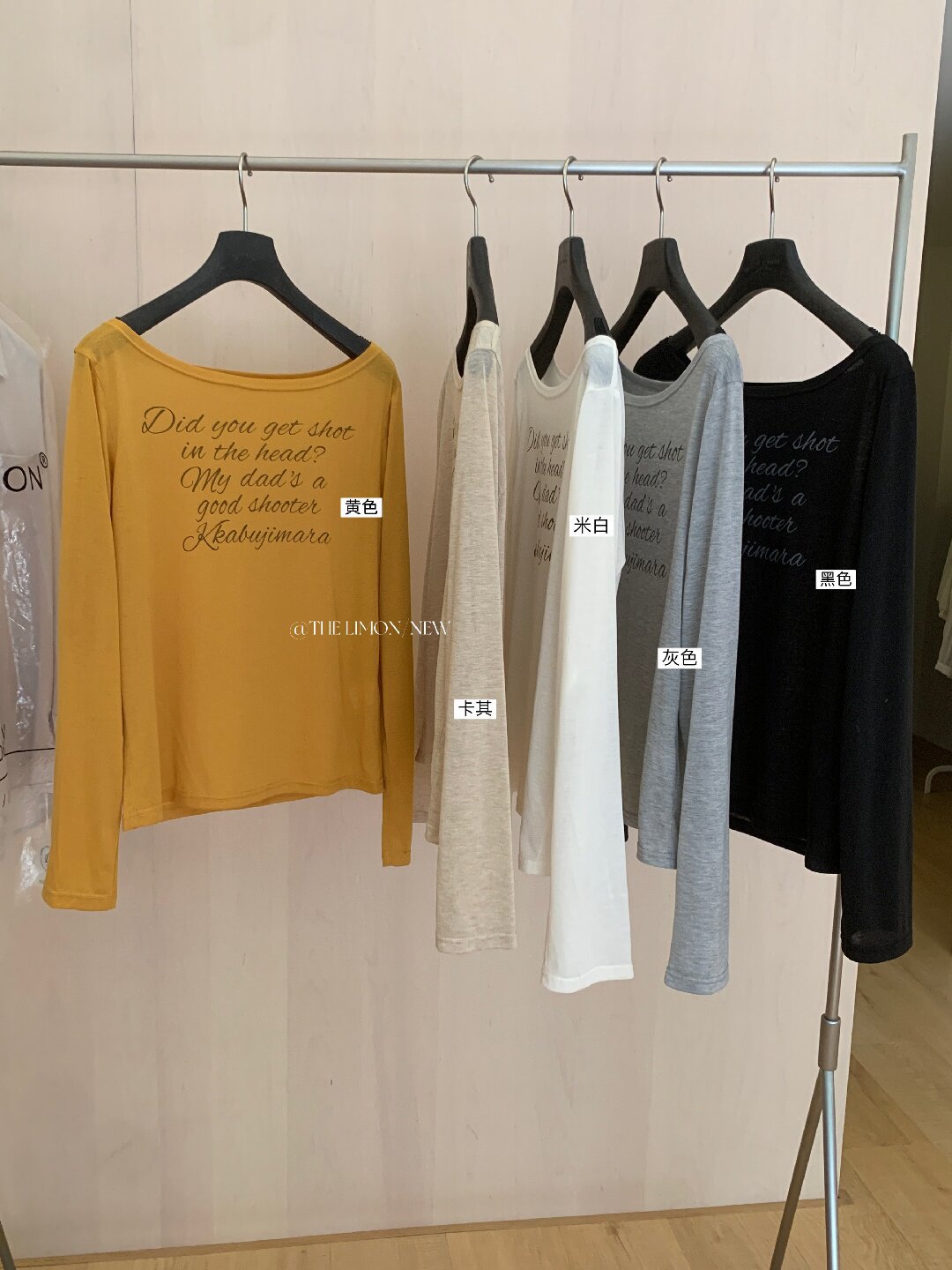 Áo thun nữ tay dài cổ tròn in chữ, phong cách Hàn Quốc, chất liệu cotton thoáng mát — màu đen, màu trắng, màu xám, màu vàng chi tiết 2