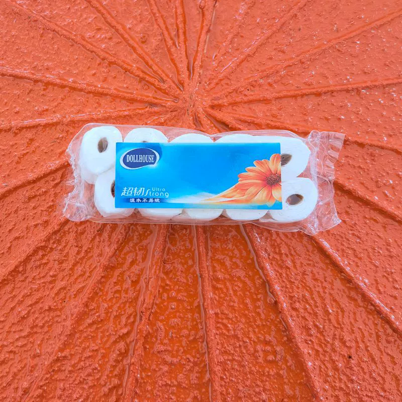 Miniature Tissue Roll, Resin, 1:12 Scale, Realistic Dollhouse Toilet Paper Pack