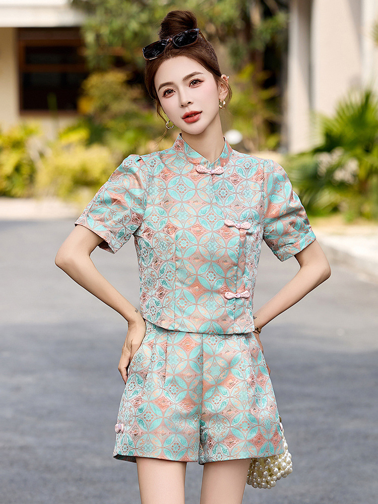 Bộ quần áo nữ mùa hè 2025 áo khoác jacquard quần short hai mảnh phong cách tân cổ điển — Màu xanh lục nhạt, Màu xanh lam, Màu đỏ