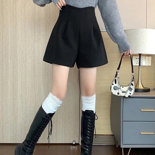 Simple woolen cropped wide-leg bootcut pants for women—autumn/winter high-waisted, figure-flattering, versatile, and perfect as outerwear or base layers.