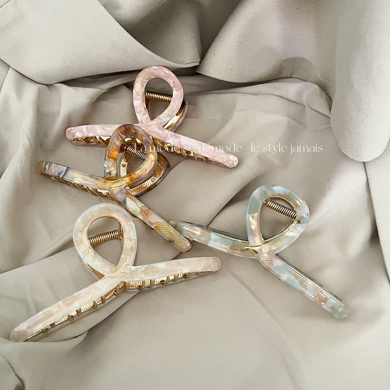 Korean-style Acetic Acid Large Cross Metal Grab Clamp Tortoiseshell Simple Bath Back Head Disc Hair Shark Clip Hair Grab New Style Korean-style Acetic Acid Large Cross Metal Grab Clamp Tortoiseshell Simple Bath Back Head Disc Hair Shark Clip Hair Grab New Style