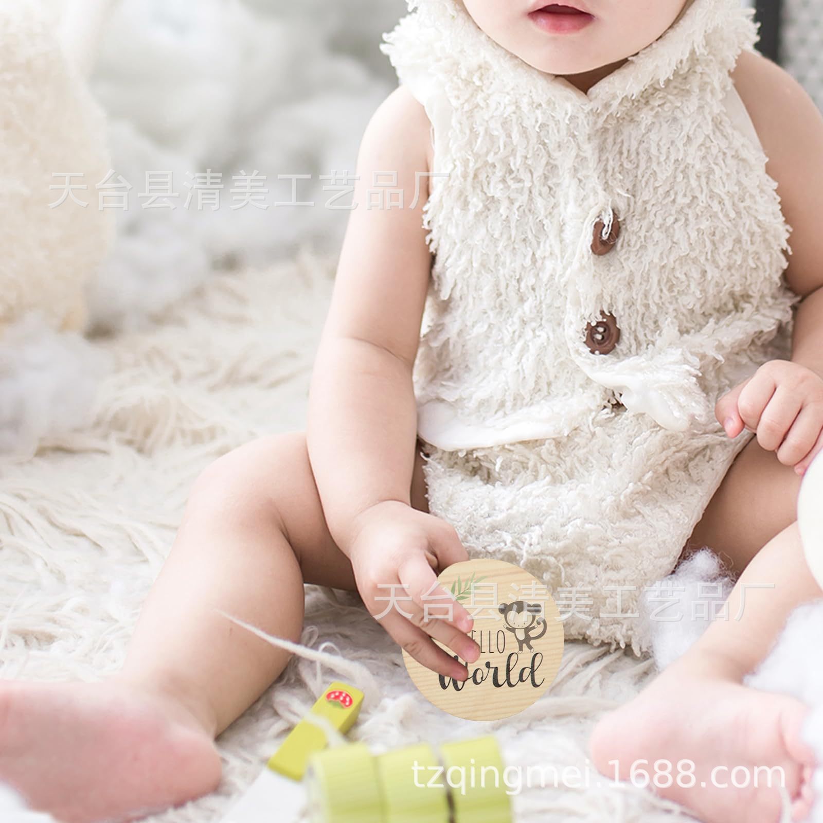 Bebé de madera hito ronda astillas de madera bebé año viejo recuerdo doble cara impresión nacimiento signo fiesta artesanía