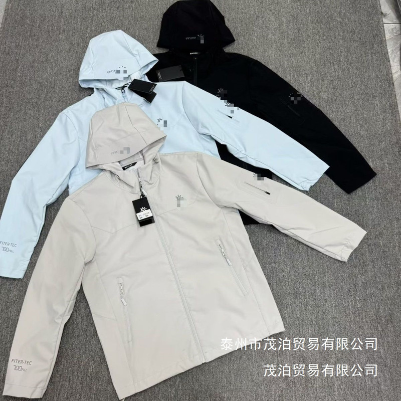 Hooded 2026 Couple's Outdoor Softshell Windproof Jacket New Waterproof Jacket Casual Wholesale