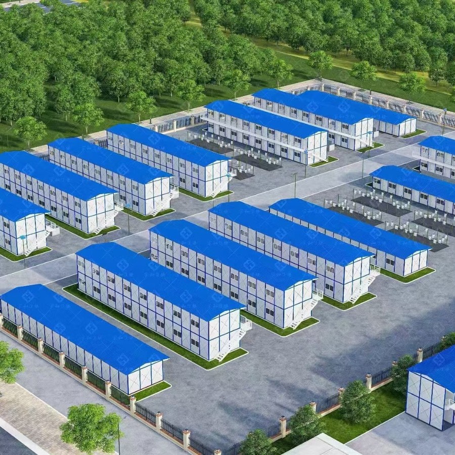 Residentes en el sitio de construcción de casas prefabricadas