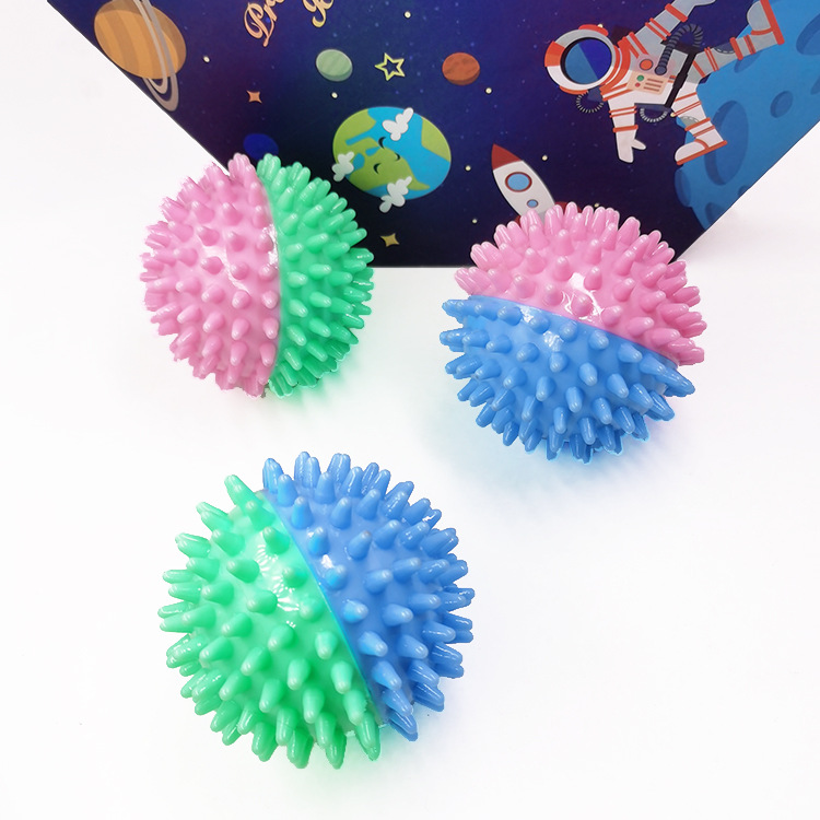 Suministros para mascotas transfronterizos Bola de juguete de sonido bola elástica resistente a la mordedura de perro mediano y grande juguete de mordedura de perro TPR bola espina