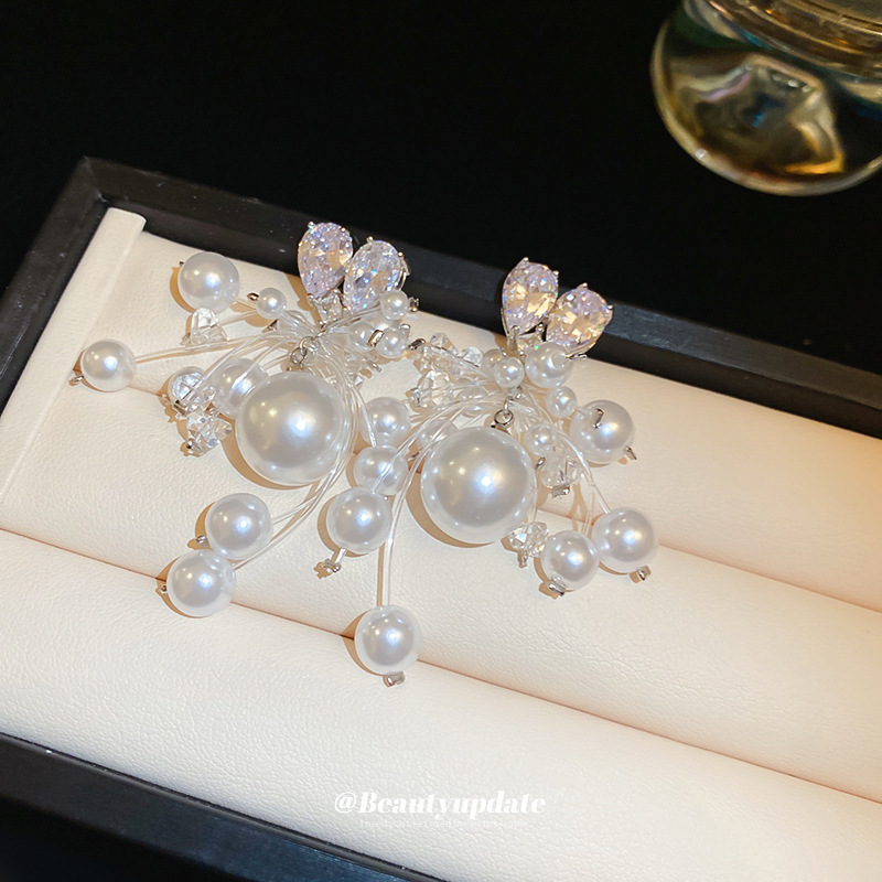 Aguja de plata circón amor perla borla aretes francés ligero lujo temperamento todo fósforo aretes moda alta sentido mujeres