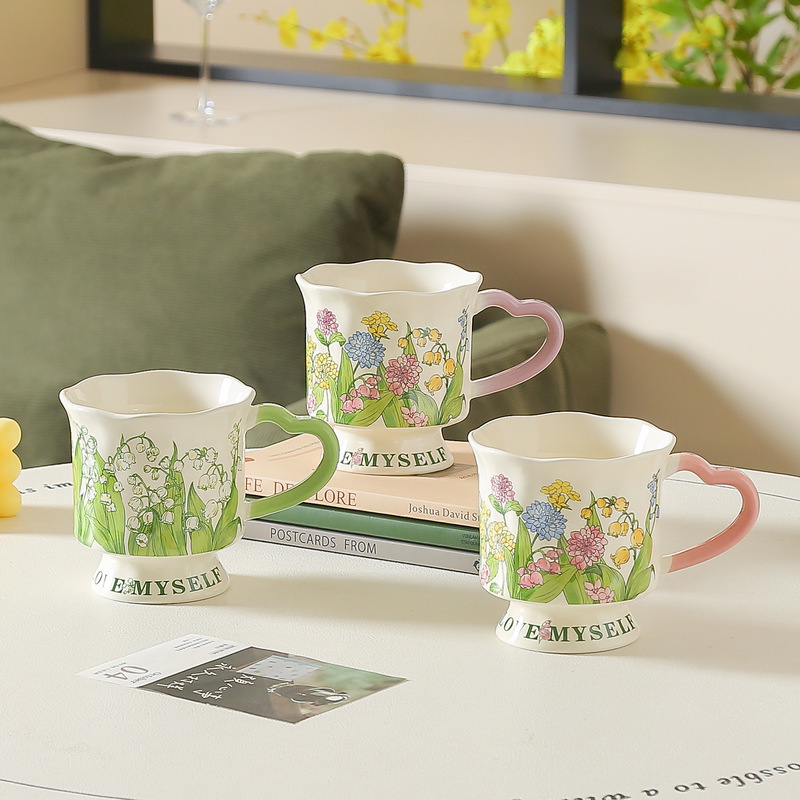 Retro Ceramic Mug and Saucer Set, High-End, Exquisite, and Aesthetically Pleasing Drinking Cups, Birthday Gift for Girls, Gift for Best Friend