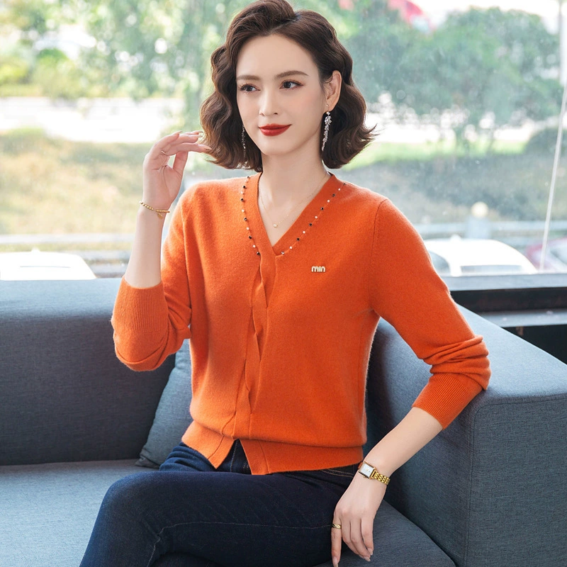 2024 новый 100 чистый шерстяной трикотажный нижний свитер женская ранняя осень внутри топ vi-образный дизайн