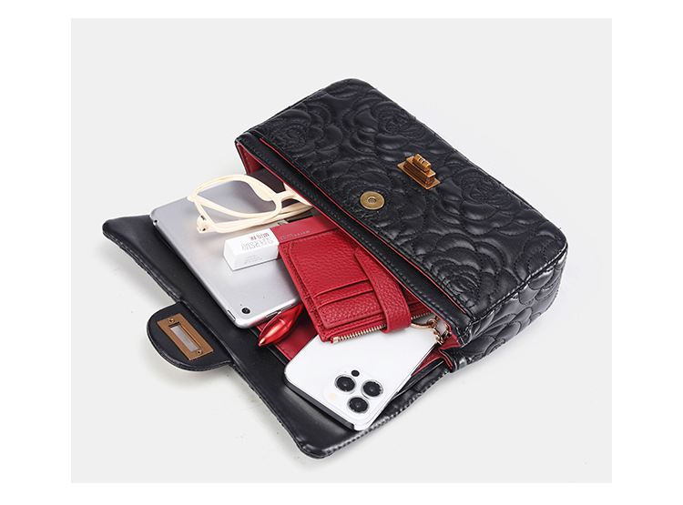 Borsa a tracolla elegante da donna modello camellia con catena_voghion.com
