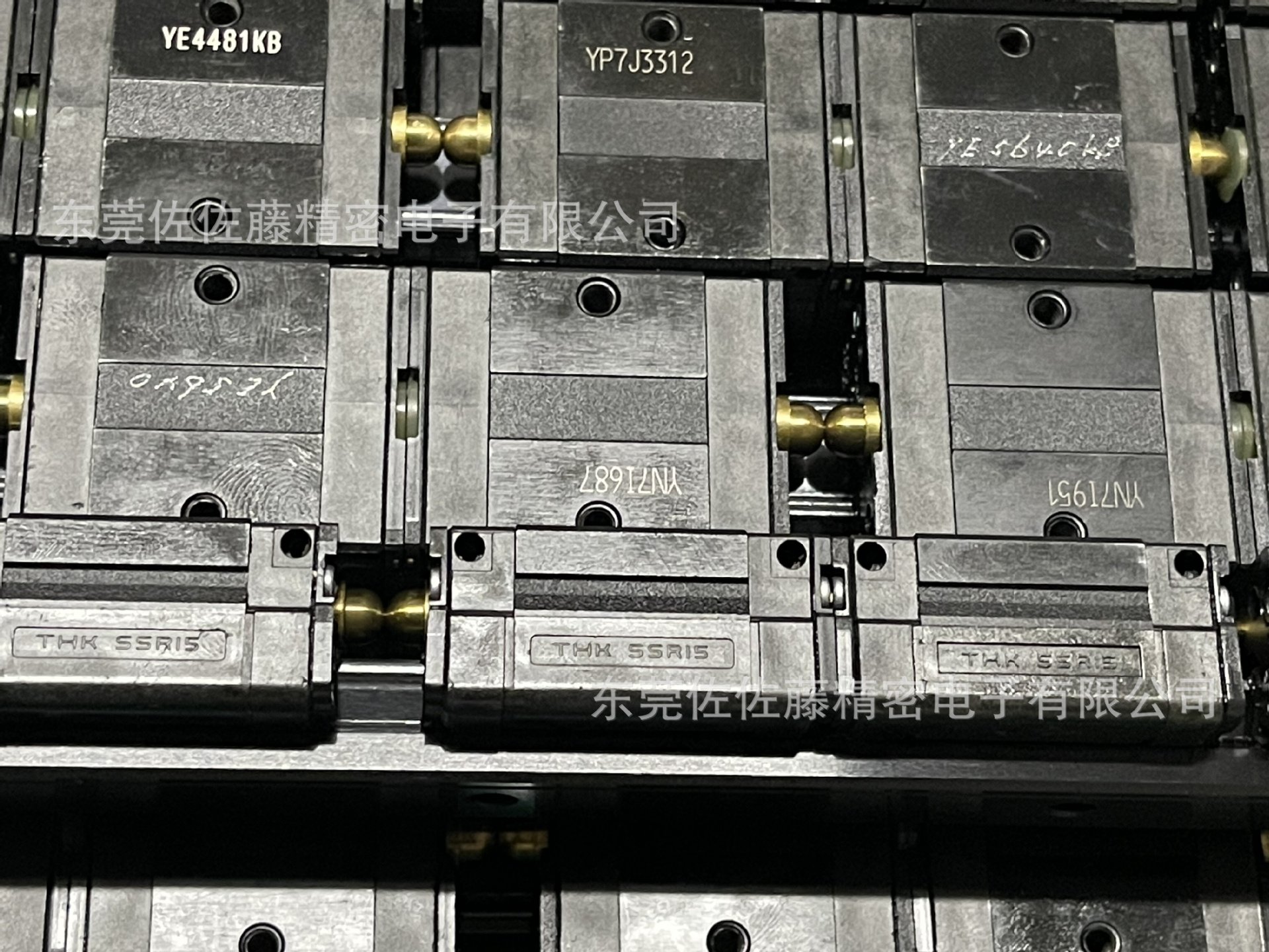 THK SSR15XV1UUF SSR20XV1UUF SSR25XV1UUF进口直线导轨滑块