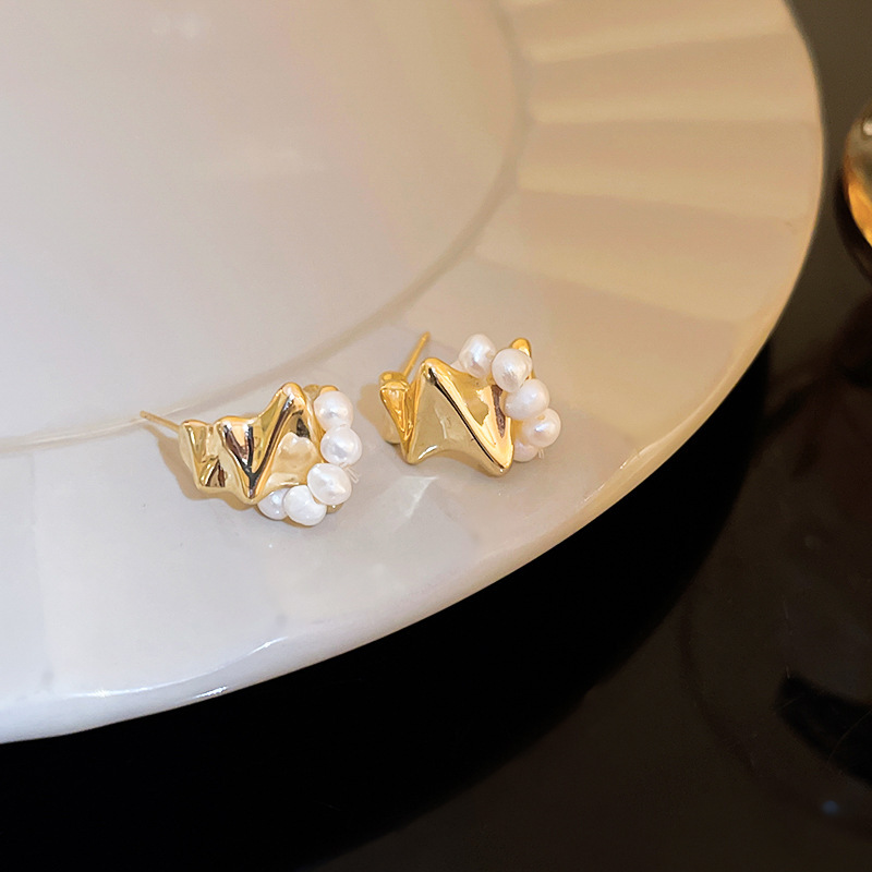 1 Pair Casual Elegant Lady Geometric Bow Knot Inlay Imitation Pearl Zircon Drop Earrings display picture 10