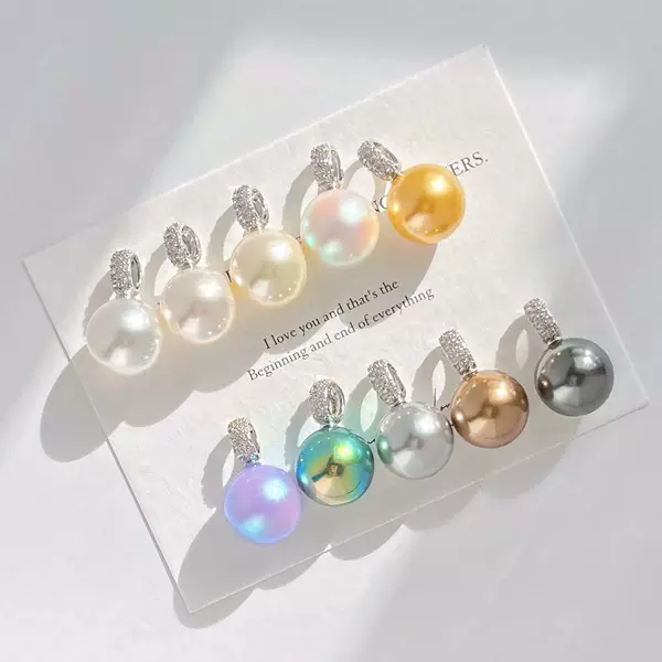 High-quality, 14mm large, perfectly round, imitation seawater pearl pendant with a strong luster, made of artificial crystal pearls