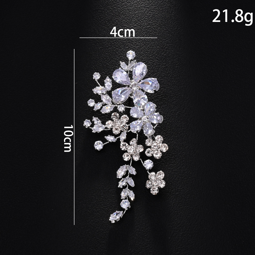 Aliexpress nuevo diseño de broche de flores de lujo ligero flor de pecho de zircón vestido de cena accesorios broche femenino