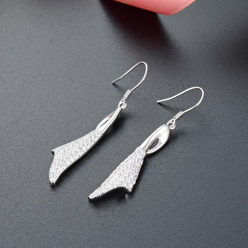 Elegante zircon pendientes largos para mujeres 925 plata esterlina nicho diseño elegante de alto grado gancho para la oreja 2023 nuevos pendientes