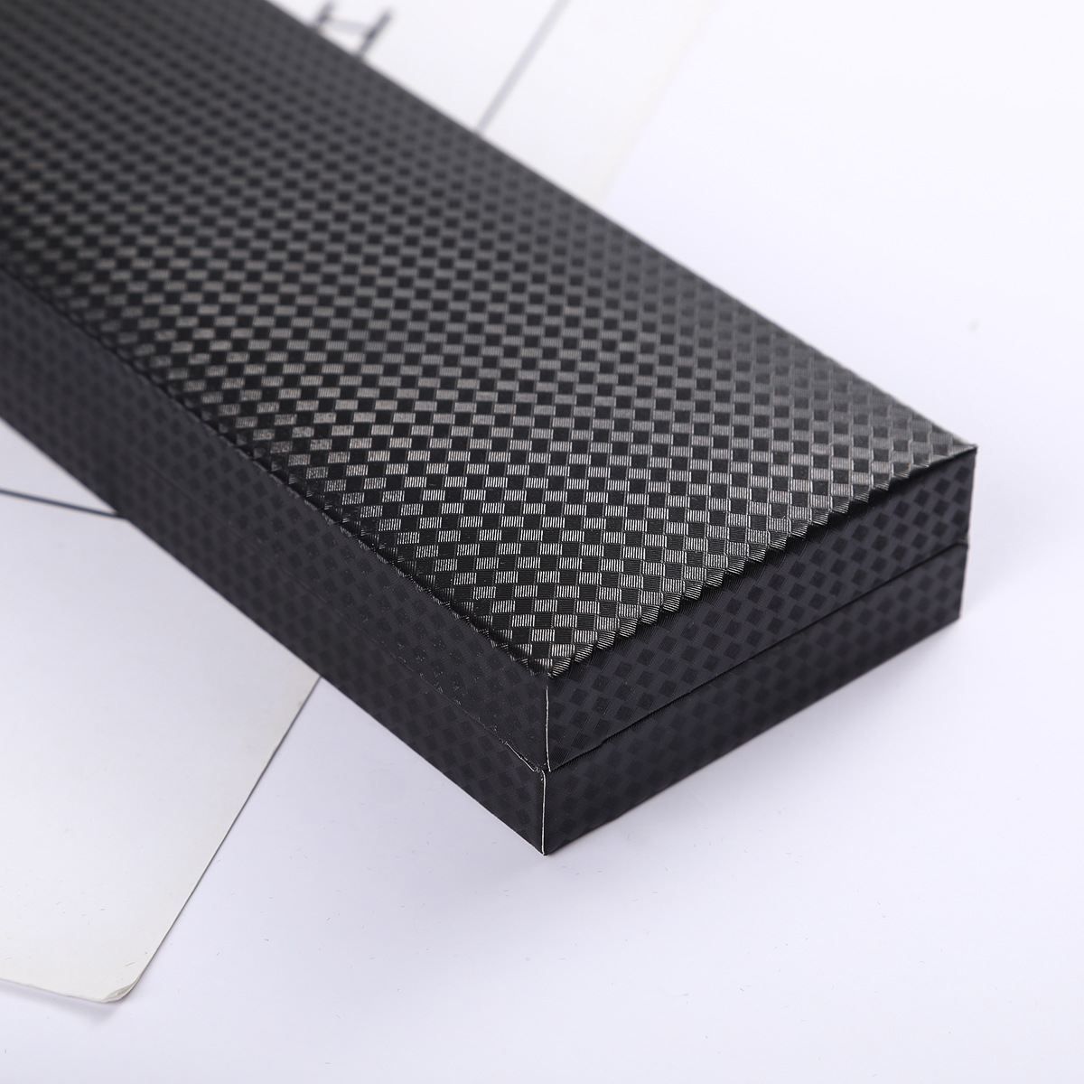 Fabricante al por mayor cajas de bolígrafo negras comerciales cuadrada caja de bolígrafo de fibra de carbono caja de regalo publicitaria de alta calidad logotipo impresa