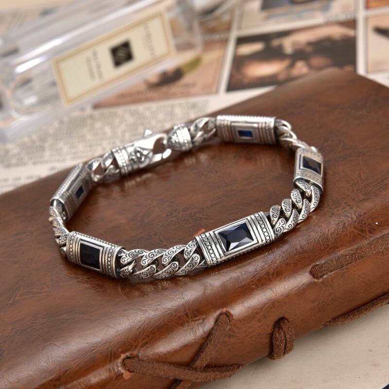 Yuhong 2025 New Black Square Diamond Retro Ethnic Style Distressed Bracelet with Green Diamond Tang Grass Pattern Bracelet Trendy