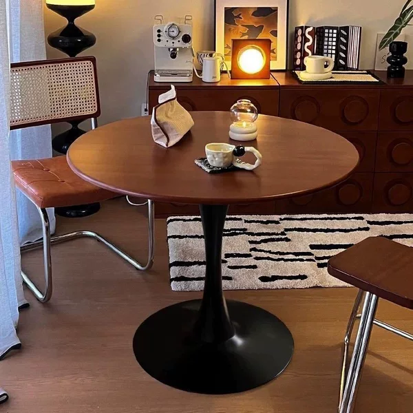 Vintage-style balcony leisure reception and negotiation table, small round table, home-use round dining table, commercial coffee table for tea shops