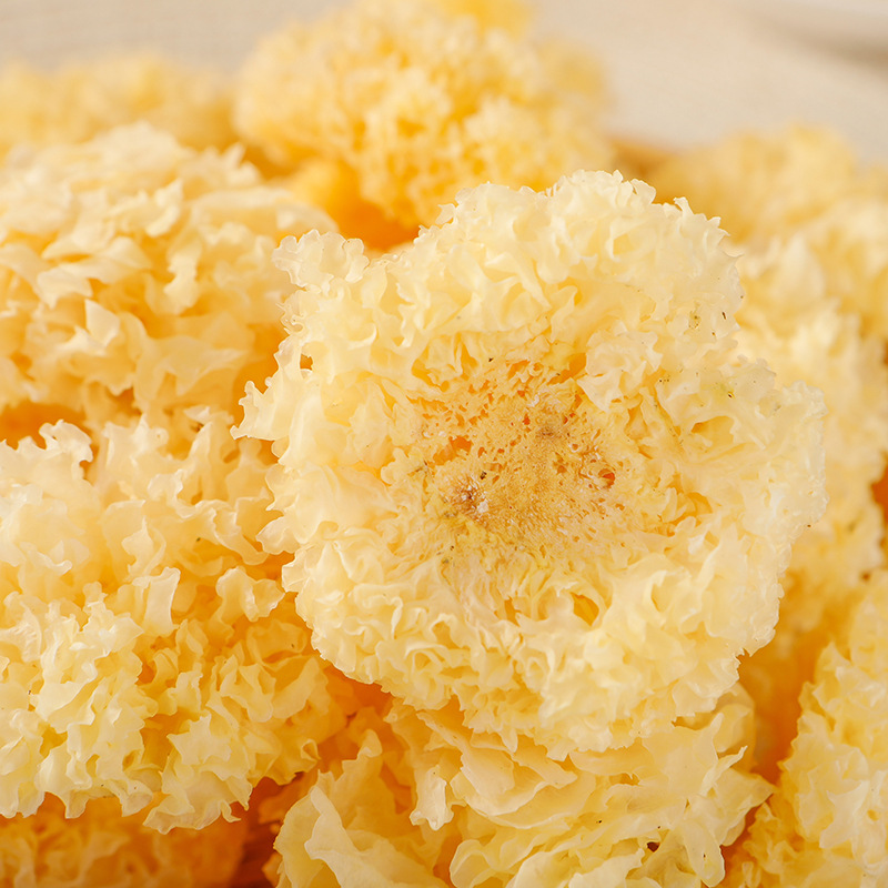 Fujian Guitan small silver ear edible mushroom dry goods without sulfur smoked, sweet and soft, easy to gel, silver ear snow ear factory wholesale