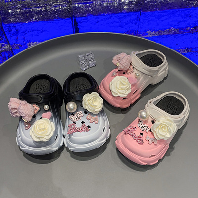 Детские летние нескользящие тапочки в стиле Crocs на платформе, подходят для носки на улице, коллекция 2024 года, популярно в интернете, антибактериальная пропитка