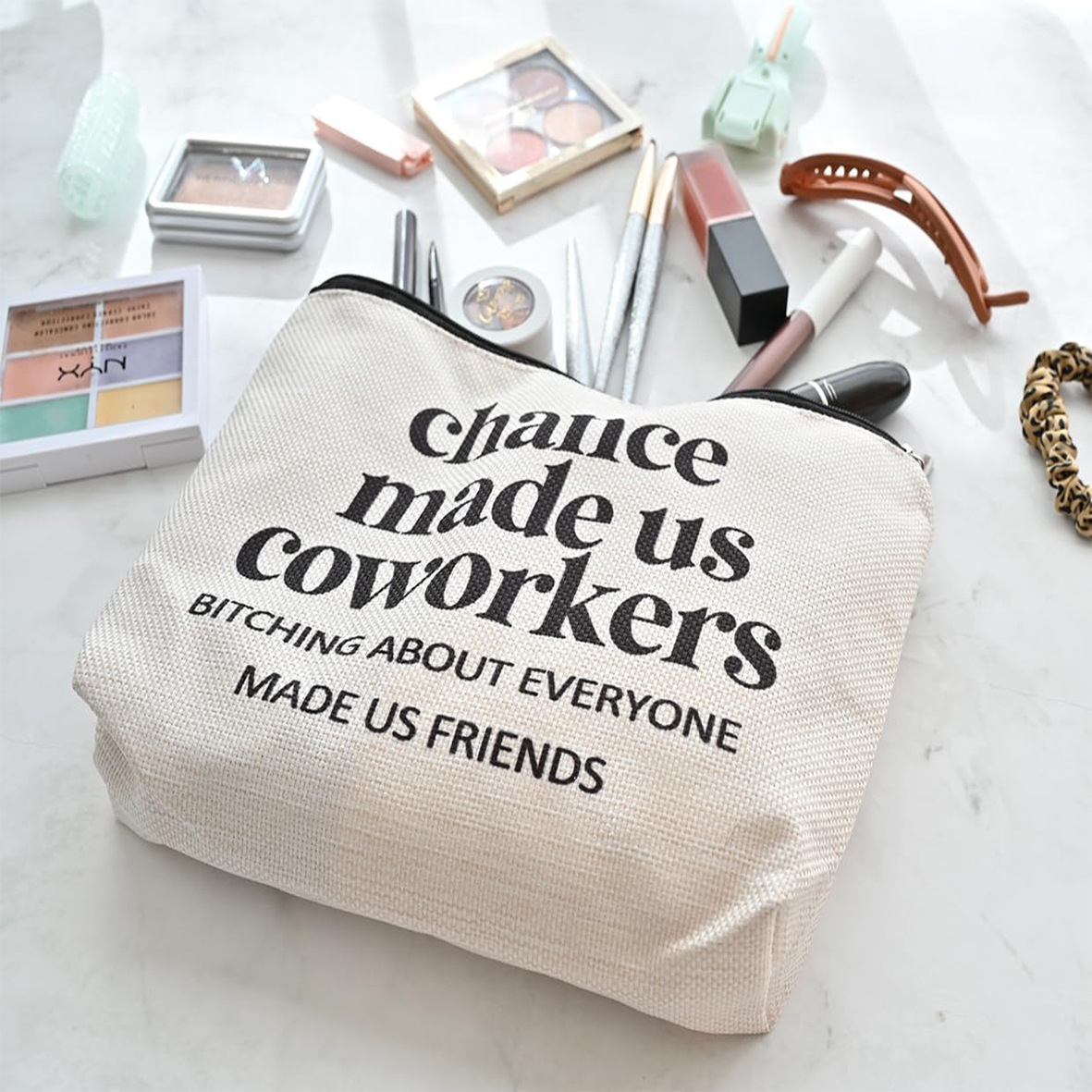 Transfronterizos Amazon bolsas de maquillaje regalo de amigos letras patrón de lino impresión doble cara bolsas de maquillaje damas