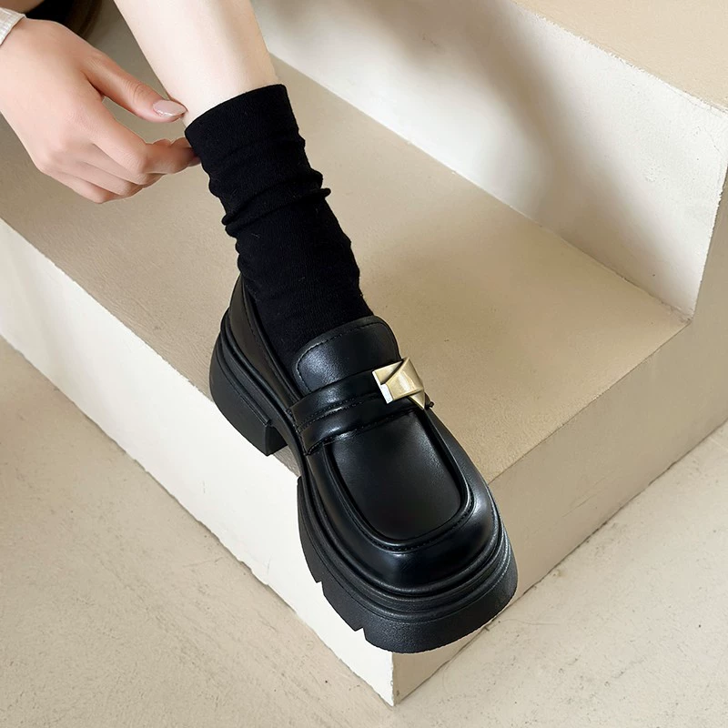 Маленькие черные кожаные туфли в британском стиле 2024 новые весенние туфли Lefu на толстой подошве Mary Jen одиночные туфли женщины