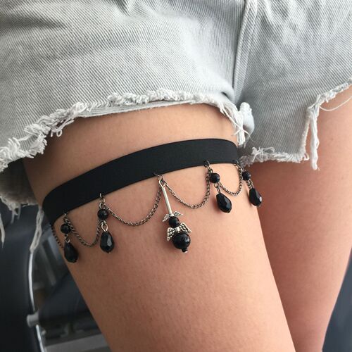 Zhuru Clothing European and American cross-border jewelry dropshipping spring and summer black ladies leg ring little bee body chain