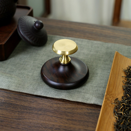 Black sandalwood cover tea pet accessories teapot lid bowl lid bracket Kung Fu tea set pure copper solid wood combination tea table decorations