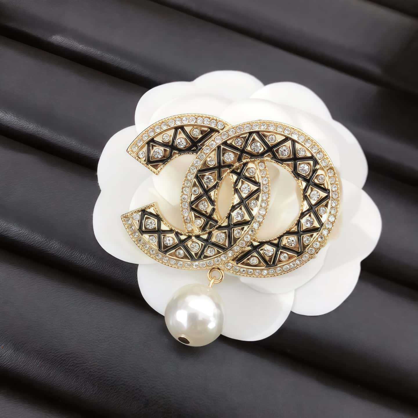 Xiangjia Double C Grid Diamond Pendant Brooch Small Fragrance Cross Rhinestone Light Luxury Pin Sweater Suit Jacket Accessories