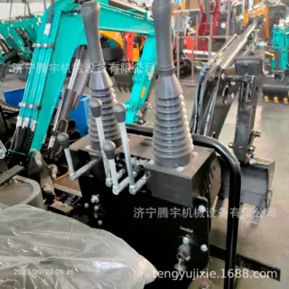 小型履带式挖掘机10型厂腾宇1吨柴油微挖机 带破碎锤的挖掘机报价