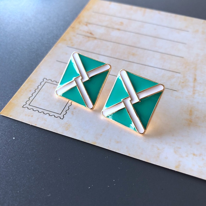 Nihaojewelry Jewelry Wholesale Green Series Enamel Drip Glaze Geometric Stud Earrings display picture 11