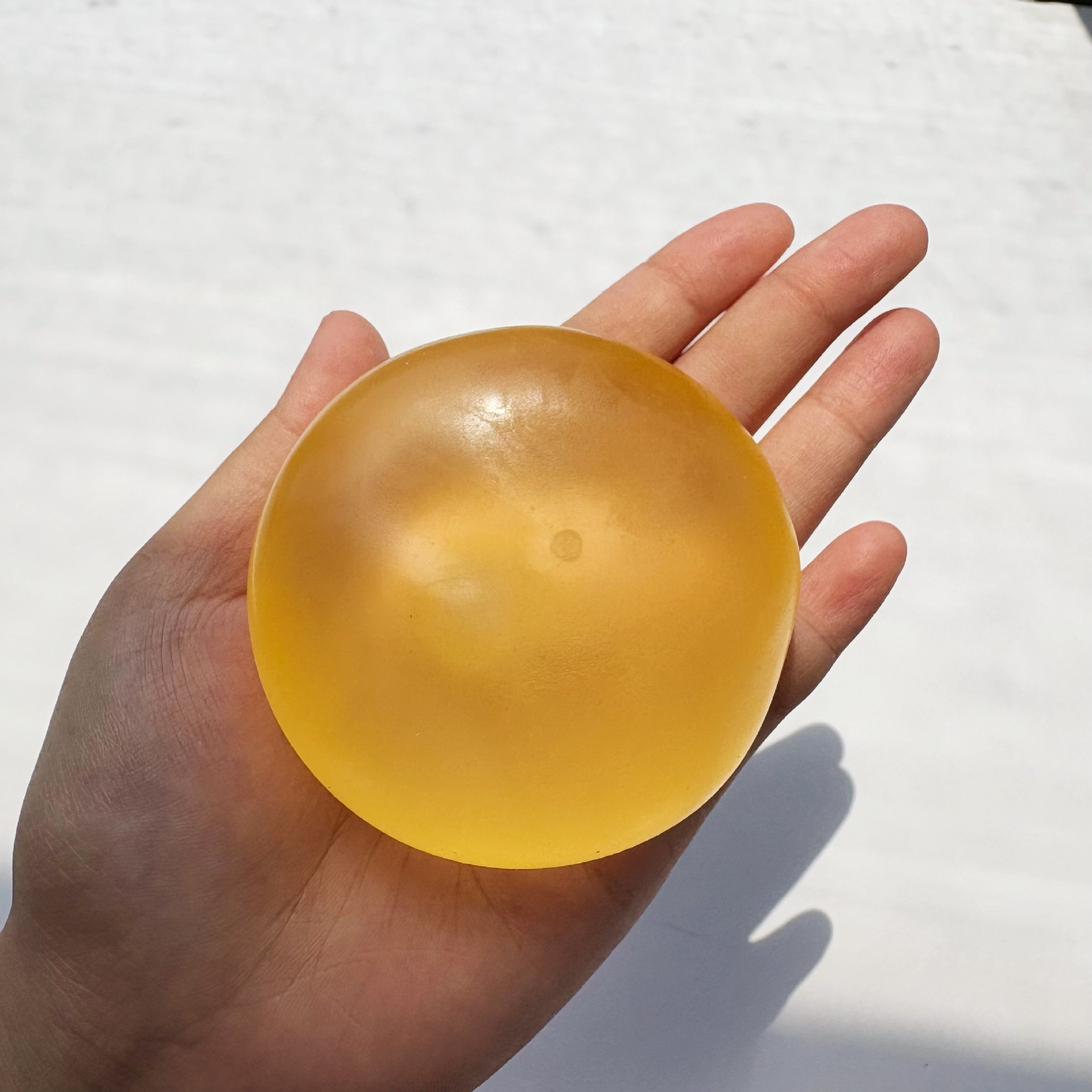 6cm yellow vaseline handmade ball [not maltose]