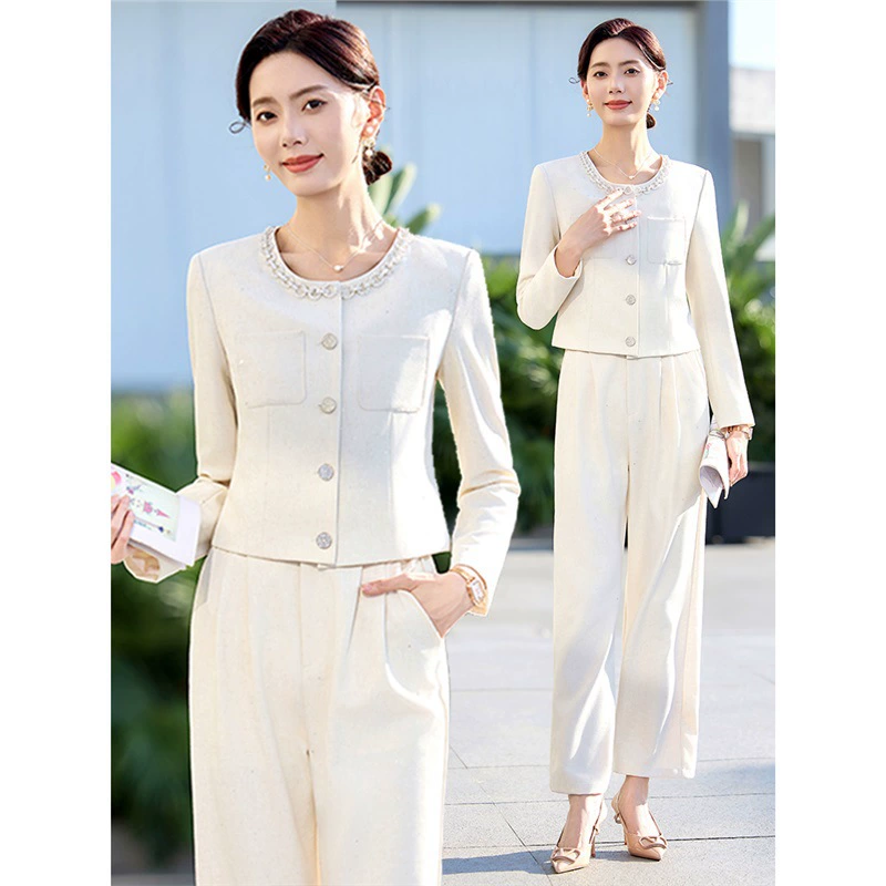 杏色小香风西装外套女春秋季款时尚休闲御姐风穿搭短款小西服上衣