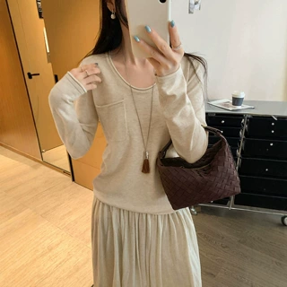 高级感卷边U领长袖T恤女秋季2026新款宽松显瘦针织打底衫内搭上衣
