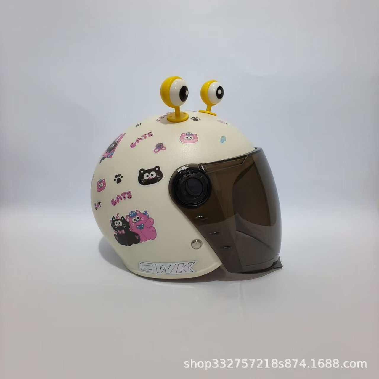 Old Baby Electric: Motuoche Motosiklet kaskı (dəbilqə) - moon-white-black-pink-cat-sunscreen-long-visor-yellow-eyes-3c-children-1-6-years-old-wl07