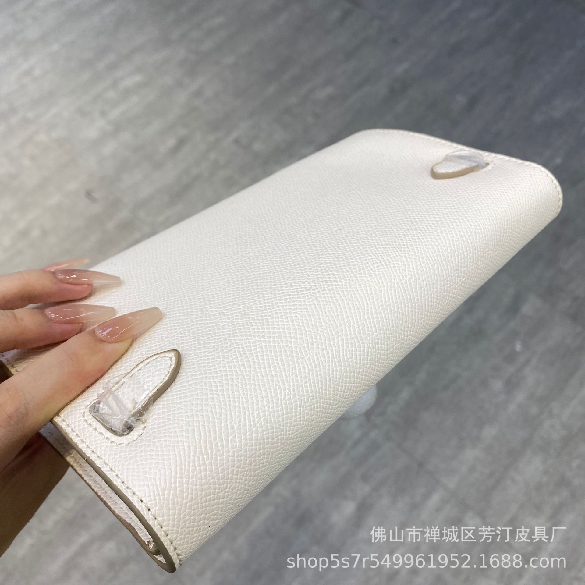 凯利横款钱包斜挎