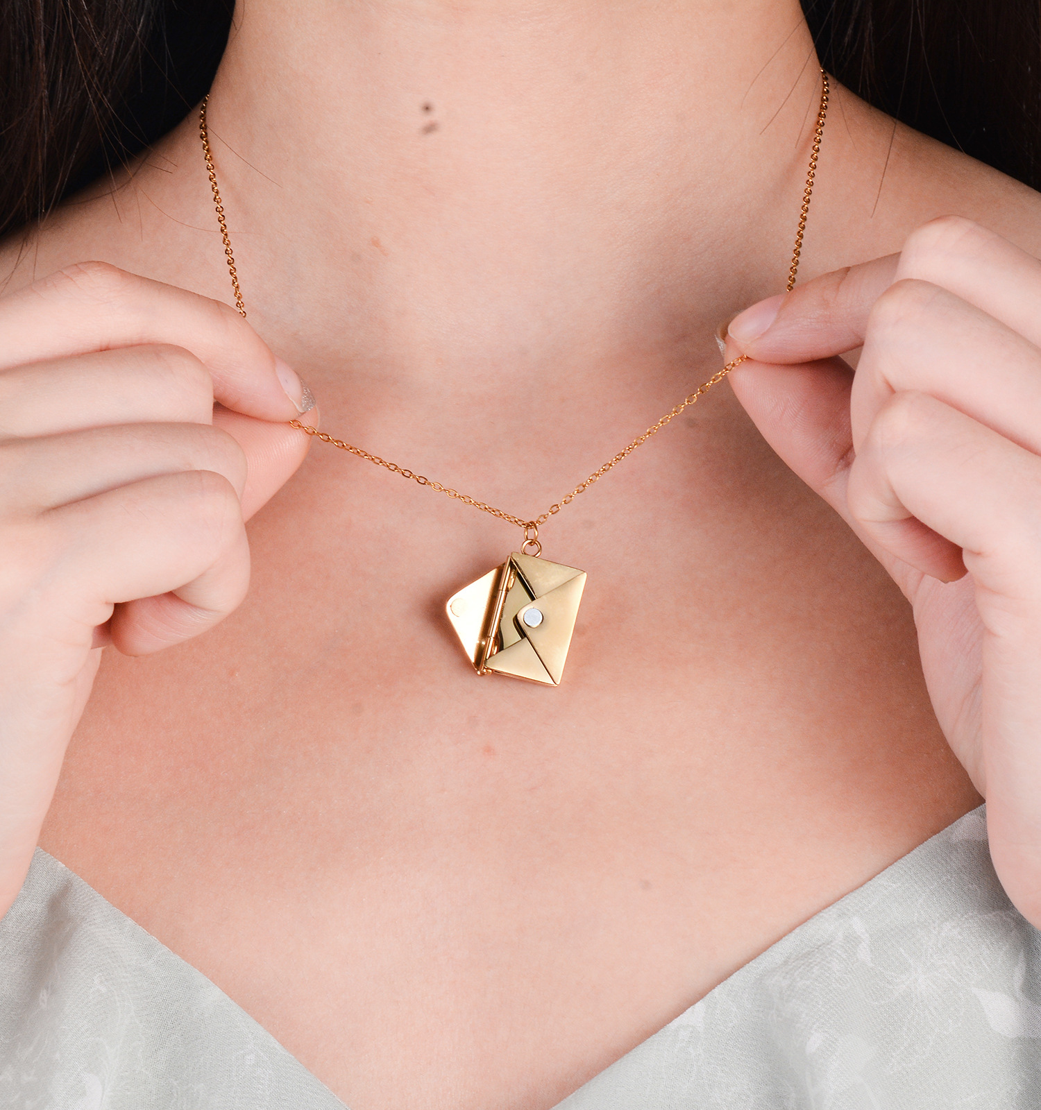 14g Weight PVD Coated Gold Plating Process 18K Real Gold Plated Plating Material Wholesale Jewelry Simple Style Envelope 304 Stainless Steel Plating Stainless Steel Necklaces