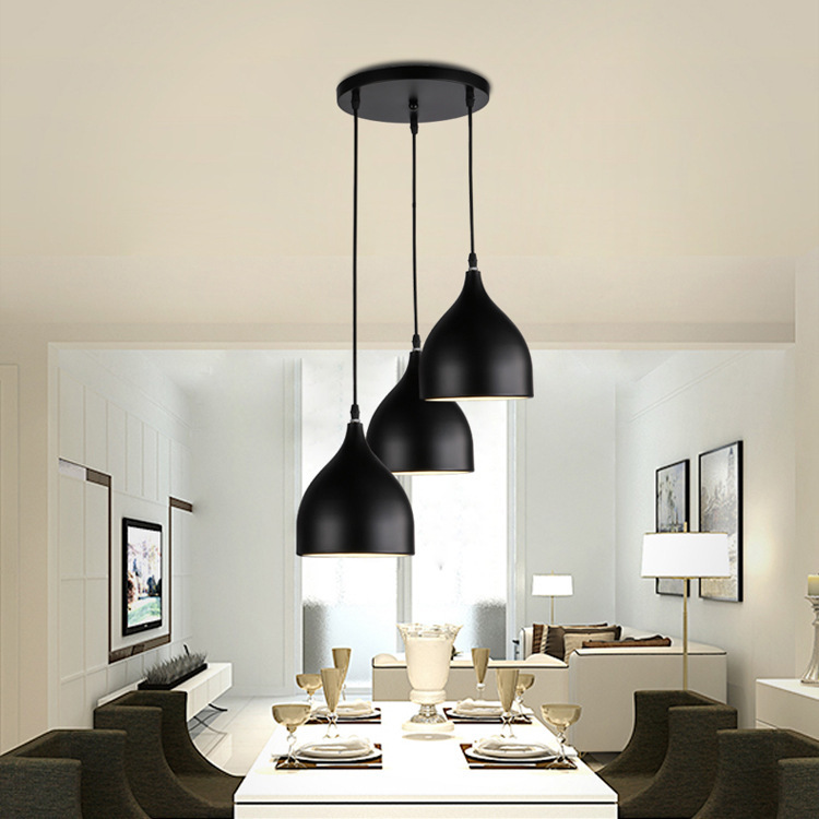 Lámparas personales de la atmósfera elegante bar de moda nórdico moderno simple lámpara de mesa del comedor lámpara de mesa doméstica simple tres cabezas