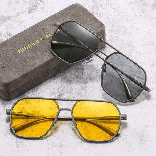 Fashionable Aluminum Magnesium Polarized Aviator Sunglasses Day and Night Dual Use Driving Sunglasses Color Changing Sunglasses