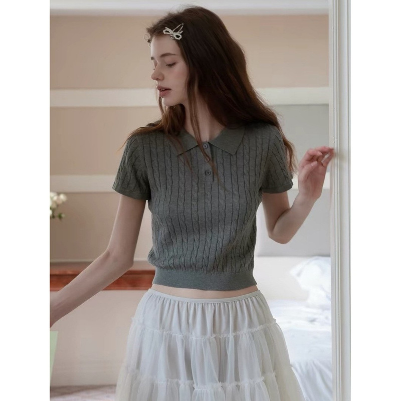 Egka Miu Series Gray Polo Collar Short-Sleeved Knitwear Spring and Summer New Retro Twist Shoulder Short Top Egka Miu Series Gray Polo Collar Short-Sleeved Knitwear Spring and Summer New Retro Twist Shoulder Short Top