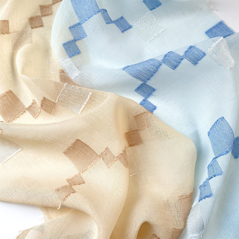 薄款半透 卡其色小方格剪花时装面料连衣裙汉服旗袍设计师布料