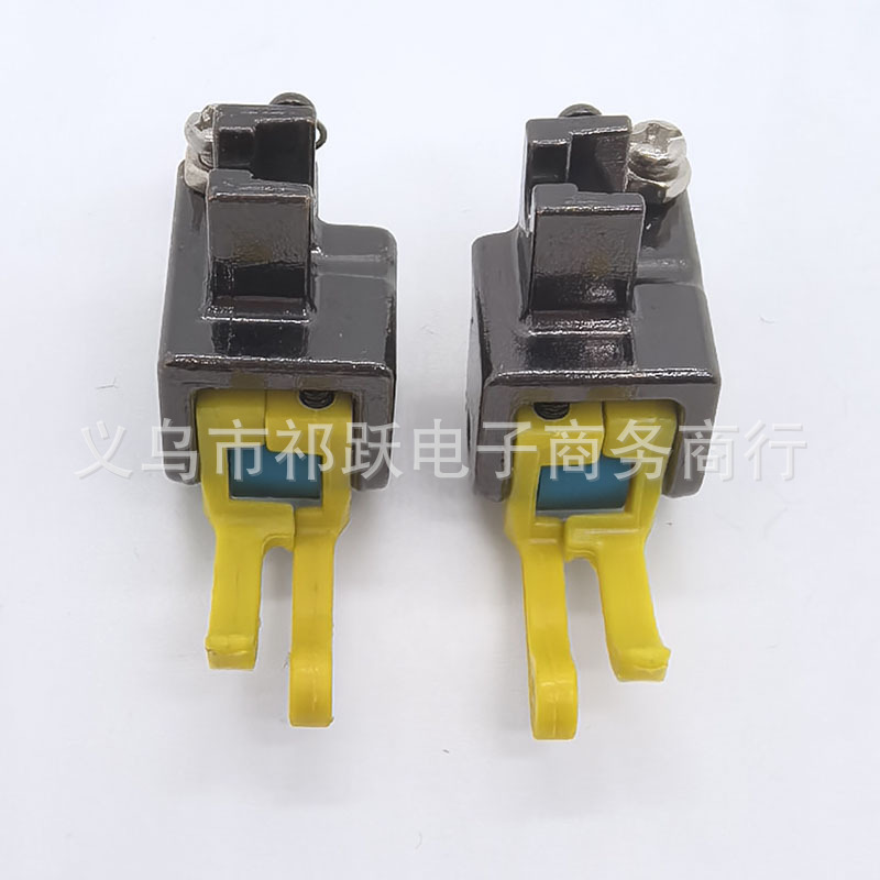 新款铁氟龙高低滚轮压脚 平车厚薄通用不赶布耐磨顺畅电脑车通用