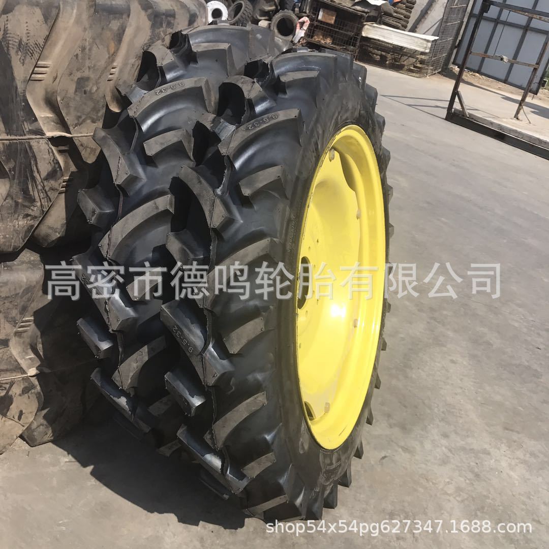 El neumático del recogedor de la fuente se puede equipar del neumático del cultivador del RIM 230/95-48 9.5-32