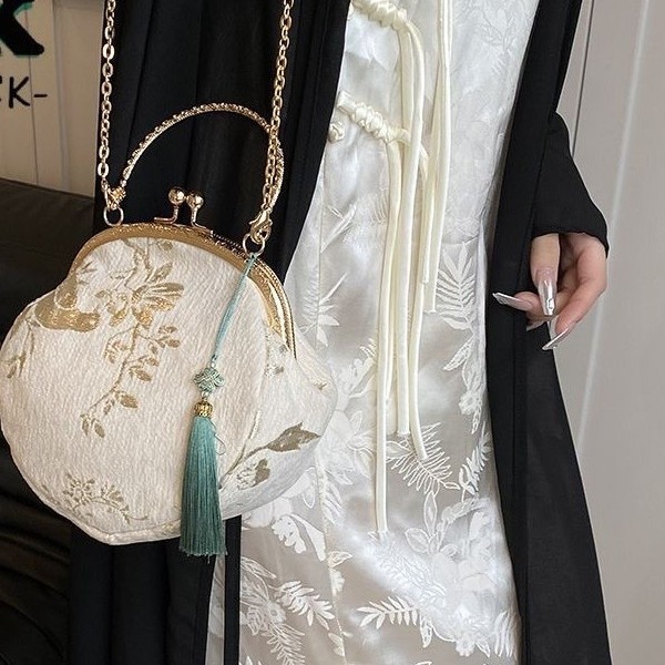 New Chinese Style Chinese Style Hanfu Bag Women's New Style Popular All-match Chain Crossbody Bag Super Popular Portable Tassel Mouth Gold Bag