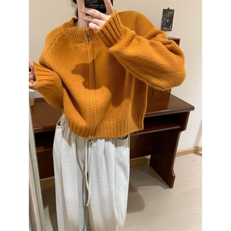 小柄な小さい丸首のファスナーのキャンディー色のニットのカーディガンの女性の秋冬の新型はやせている気質のセーターのコートを現します。|undefined