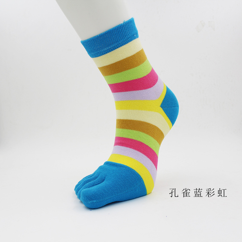 Calcetines de cinco dedos calcetines de algodón de rayas coloridas de mujer Calcetines de algodón peinado Four Seasons dulce medio grueso mediados de la pantorrilla calcetines transpirables absorbentes del dedo del pie calcetines del arco iris
