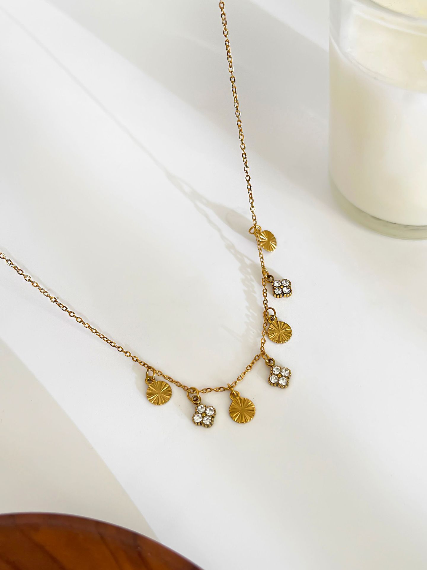 Flower Pattern Women's Gender 316L Stainless Steel Rhinestone Zircon Flower Waterproof Non Tarnish Surgical Steel Cute Pendant Necklace For Women's